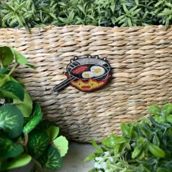 Pins*Maison Ghibli Embroidered Jewel Brooch Frying Pan - Howl’s Moving Castle