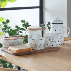 Kitchenware*Maison Ghibli Enamel Tea Pot Soot Sprites 1,1l - My Neighbor Totoro