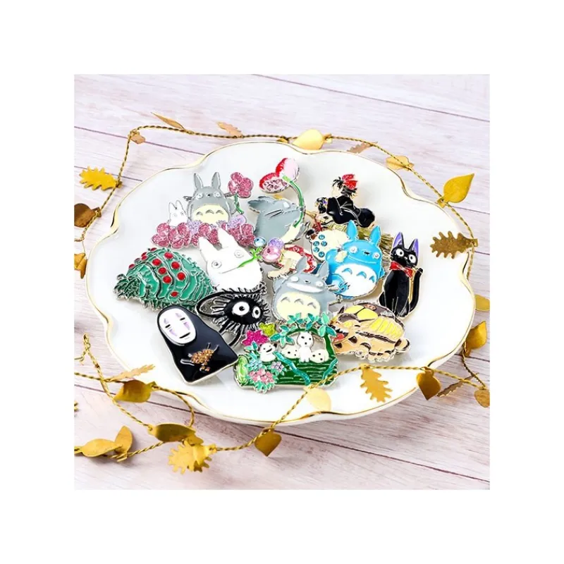 Pins*Maison Ghibli Metal Brooch Totoro Flower - My Neighbor Tororo