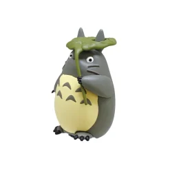 Toys*Maison Ghibli Pull Back Figurine Totoro with leaf - My Neighbour Totoro