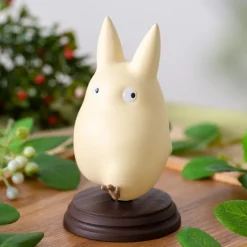 Statues*Maison Ghibli Small Totoro walking pocket statue - My Neighbor Totoro